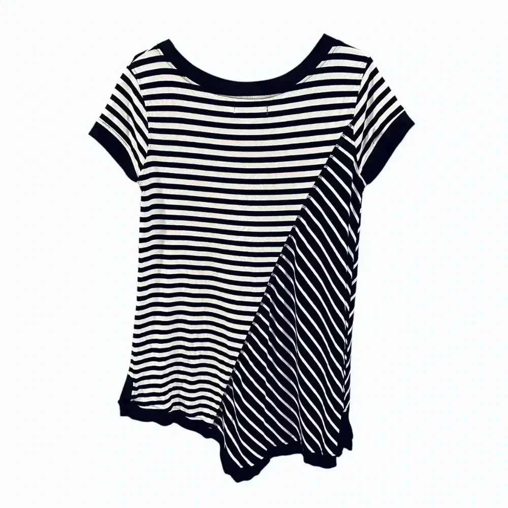 Keren Hart black and white striped asymmetrical shirt size M - Picture 3 of 6